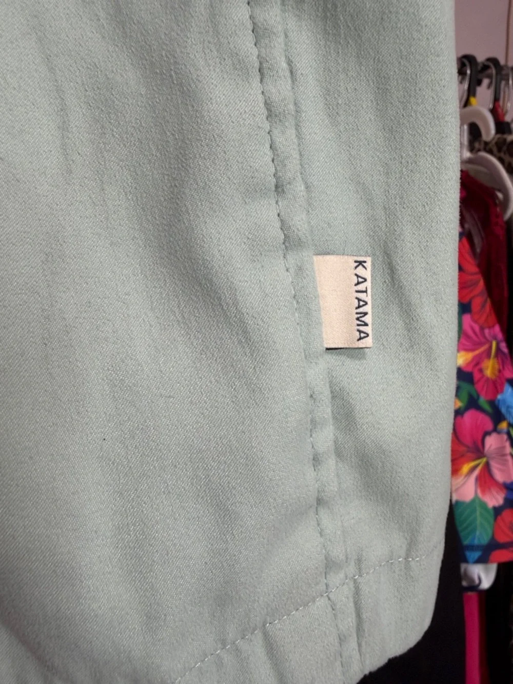 KATAMA LAIRD - CANOE GREEN GREEN W/ GREY TRIM. SIZE L
